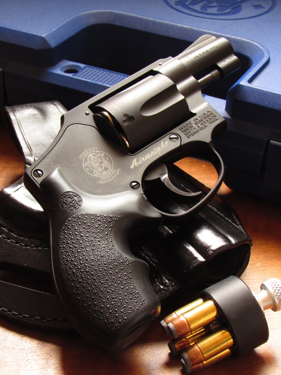 inspector7171's tweet photo. Smith&Wesson Model 442
Centennial Airweight
(タナカモデルガン)
#モデルガン #toygun https://t.co/wHNW54E4zN