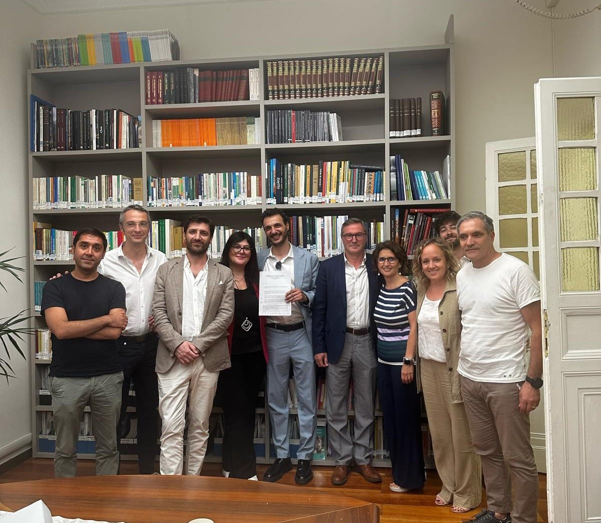 Fai-Cisl Nazionale (@fai_cisl) on Twitter photo #3luglio, #lavoro: le Segreterie nazionali di Fai-Cisl, Flai-Cgil, Uila-Uil con la delegazione trattante e l’APTI, hanno sottoscritto ieri, in tarda serata, il rinnovo del #CCNL per i dipendenti delle aziende di lavorazione della foglia di #tabacco secco allo stato sciolto, con #3luglio, #lavoro: le Segreterie nazionali di Fai-Cisl, Flai-Cgil, Uila-Uil con la delegazione trattante e l’APTI, hanno sottoscritto ieri, in tarda serata, il rinnovo del #CCNL per i dipendenti delle aziende di lavorazione della foglia di #tabacco secco allo stato sciolto, con