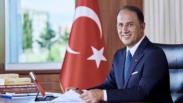 Beylikdüzü Belediye Başkanımız Mehmet Murat Çalık yarın sabah İzmir Katip Çelebi Hastanesi’nde ameliyata alınacak.
Kemik iliğinden biyopsiyle alınan örneğin patolojik incelemesinde, lenfomatik bulgular tespit edildi.
Boynundaki kitlenin de benzer sonuçlar üretmesinden korkuluyor.