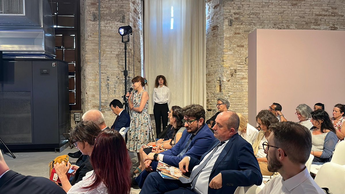 larosa_filippo's tweet photo. Scoppiettante tappa di Laboratorio #Farnesina ad Ancona.

Molto, molto promettente il dialogo con le realtà culturali e le eccellenze del saper fare di un territorio che ha un forte desiderio di proiettarsi all’estero, per promuovere la cultura e attraverso di essa la crescita. https://t.co/dcVqkSWrEL