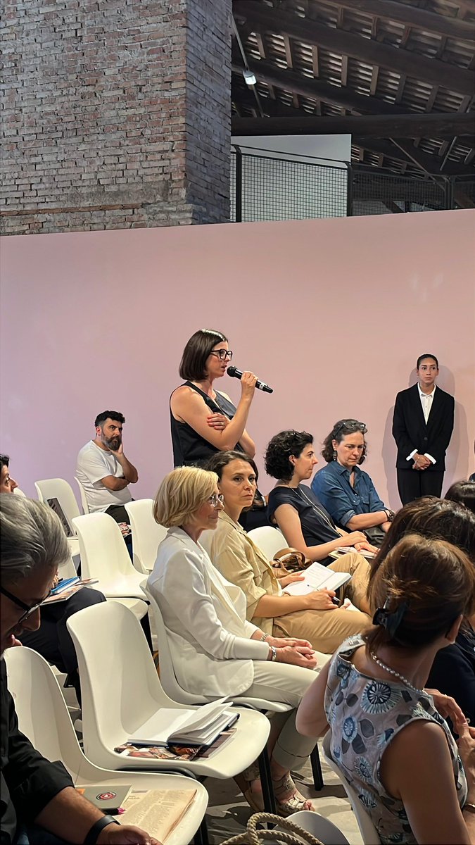 Scoppiettante tappa di Laboratorio #Farnesina ad Ancona.

Molto, molto promettente il dialogo con le realtà culturali e le eccellenze del saper fare di un territorio che ha un forte desiderio di proiettarsi all’estero, per promuovere la cultura e attraverso di essa la crescita.