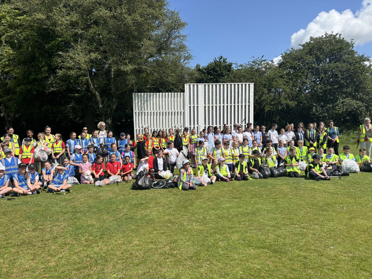 Green Park Primary (@greenparkschool) on Twitter photo Fabulous morning for our Eco Council joining forces with other pupils from local Maghull schools to clean up our canal #gpspshe <a href="/StJBoscoYear6/">St. John Bosco Primary Year 6</a> <a href="/MaghullHighsch/">Maghull High School</a> <a href="/MaghullTownHall/">Maghull Town Council</a> Fabulous morning for our Eco Council joining forces with other pupils from local Maghull schools to clean up our canal #gpspshe <a href="/StJBoscoYear6/">St. John Bosco Primary Year 6</a> <a href="/MaghullHighsch/">Maghull High School</a> <a href="/MaghullTownHall/">Maghull Town Council</a>