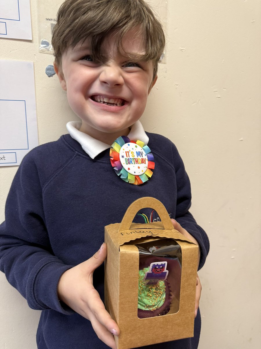 A huge happy birthday to our birthday king, F! 
Thank you for our delicious cupcakes, we will enjoy them in the sun this afternoon! 🍰 🎈 
<a href="/GrangeMrsMcG/">Mrs McGilloway</a> <a href="/GrangeMissA/">GrangeMissA</a>