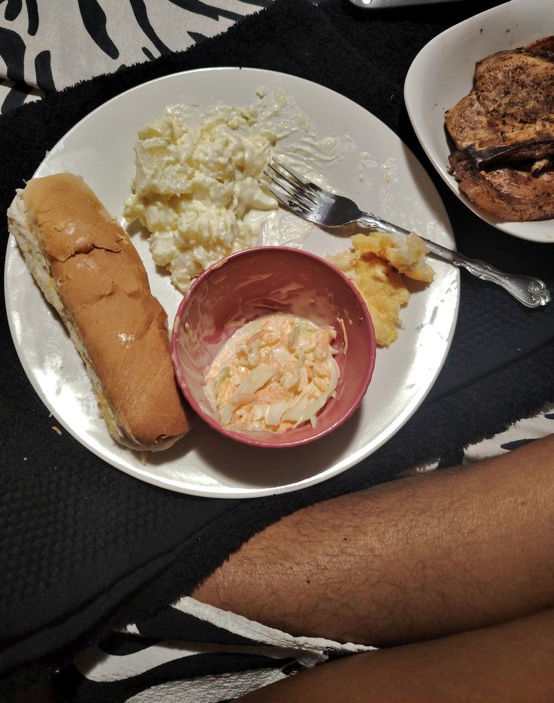 MayWeatherBabe's tweet photo. Lunch ya gona ae tsene ke gopotše Monna 🥹 #LunchTimeChronicles #LeratoLaDjijo
#1150 https://t.co/sbctEbtQZy
