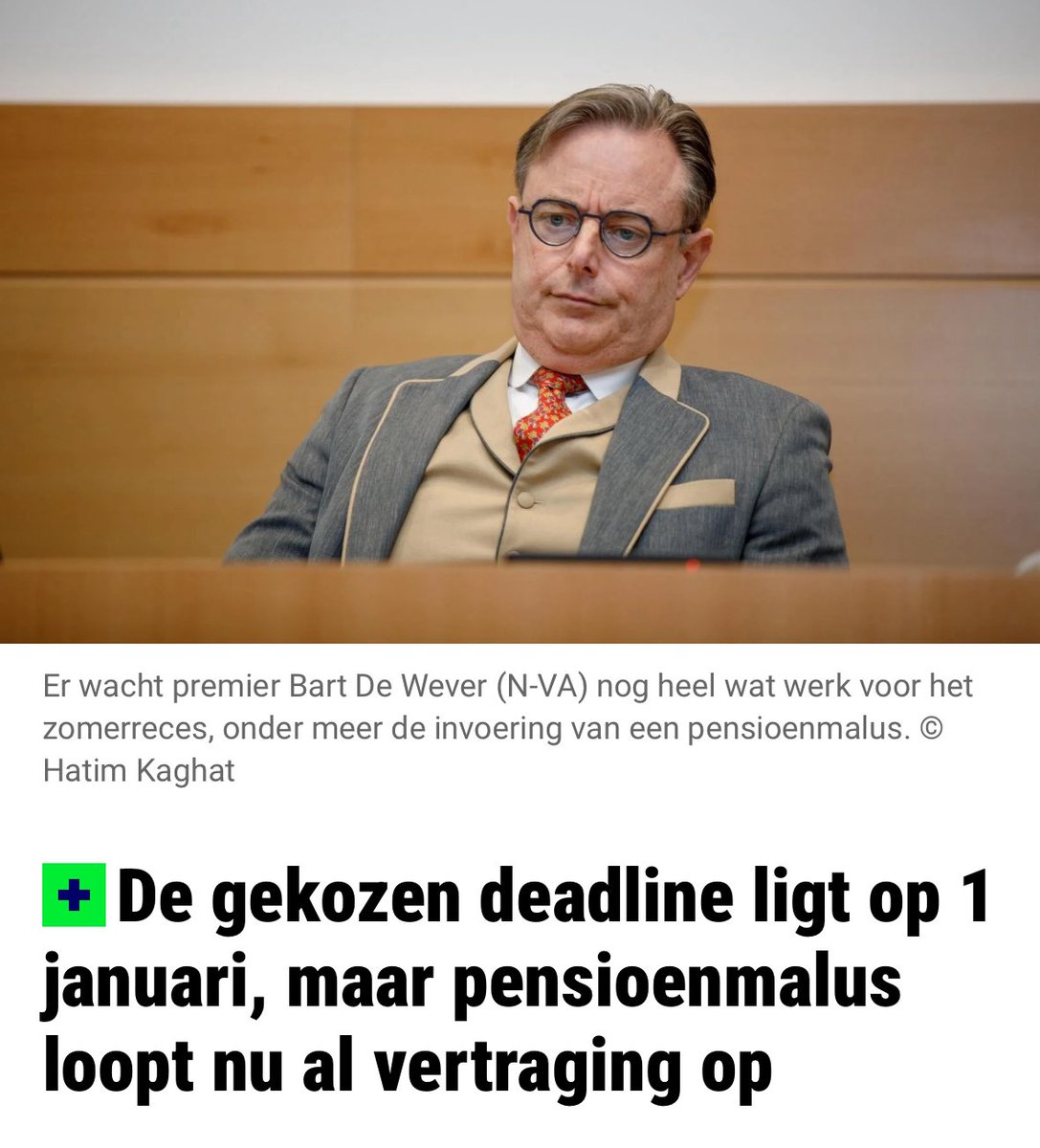 DeWitteKim's tweet image. Onder druk wordt alles vloeibaar 💪❤️ Bart De Wever en Jan Jambon (N-VA) willen nu zo snel mogelijk een #pensioenmalus invoeren, waardoor mensen die niet kunnen werken tot 66 en binnenkort 67 jaar één vierde van hun pensioentje kunnen verliezen. Na het “grote cadeau” aan Vooruit…