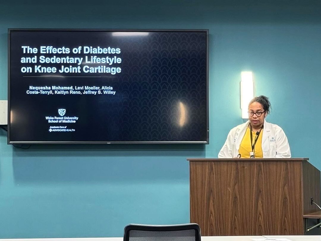 Congratulations to Nequesha Mohamed, MD for receiving the Basic Science Research Award at the Orthopaedic Surgery Research Day <a href="/wakeforestmed/">Wake Forest University School of Medicine</a> <a href="/WakeForestOrtho/">WakeForestOrtho</a> <a href="/AtriumHealthWFB/">Atrium Health Wake Forest Baptist</a> 

#translationalreseaech #diabetes #jointhealth