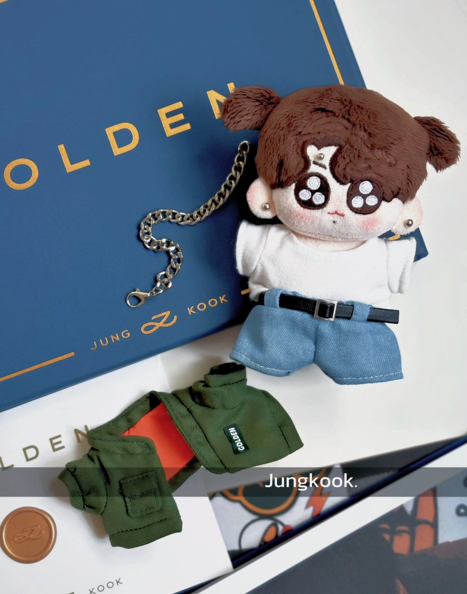 【golden果 JK同款10cm娃衣】
🪐授權開團

📍金額已含中國境內、國際運費及關稅
🐰娃衣：$250（外套+上衣+褲子+腰帶+項鍊）

⏰截止時間：7/19 23:59
🚚賣家出貨日：工期3-4個月

📍海運運回
📍注意事項及購買請加入社群：line.me/ti/g2/F9s8vQOm…
