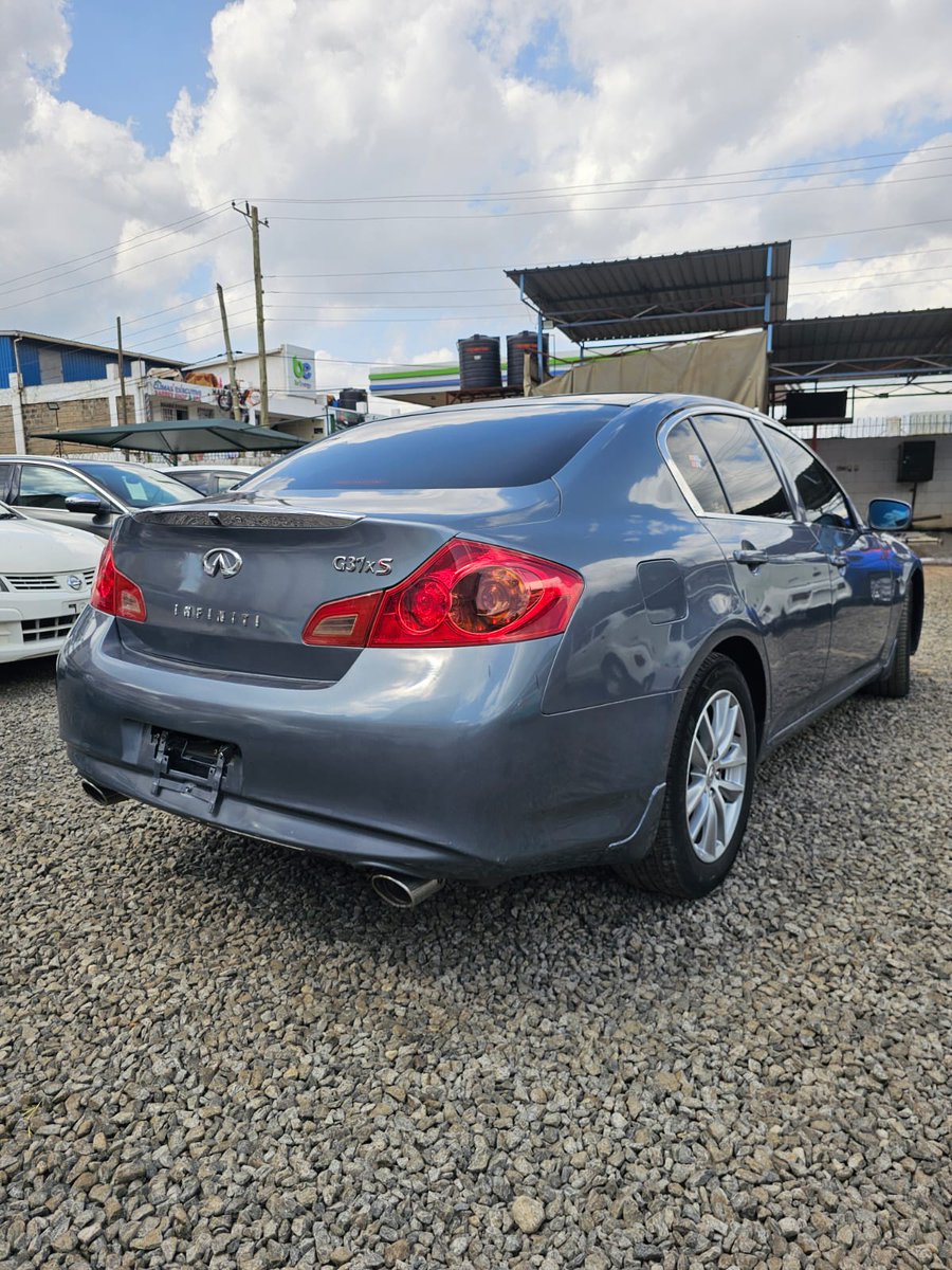 dingaworld's tweet image. With the V6 engine in this NISSAN SKYLINE, the legend meets timeless performance, style ,speed and status all in one ride.
#skylinevibes#jdmclassic#nissanpower
PRICE 1.2M ONLY.
Contact 0740254254/0724809328
Trade in and bank finance accepted.