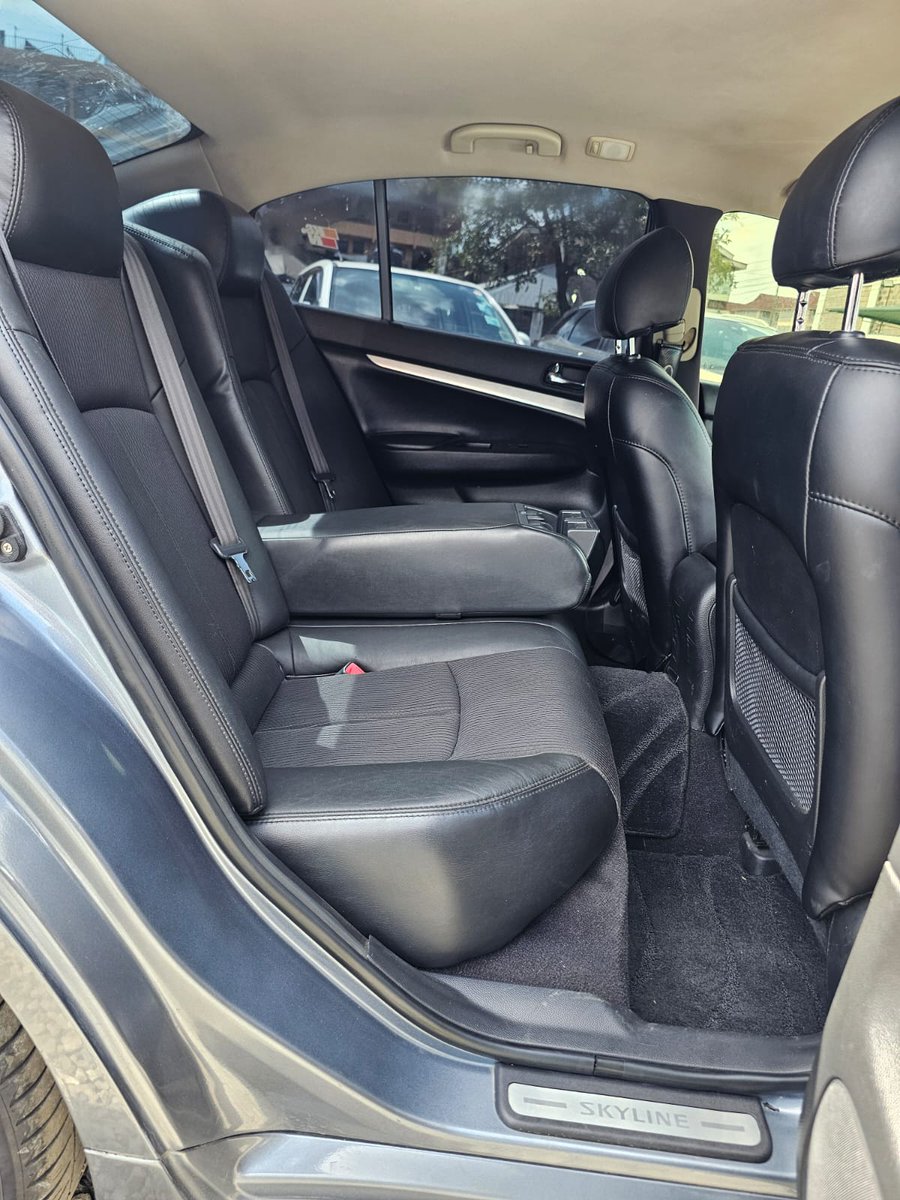 dingaworld's tweet image. With the V6 engine in this NISSAN SKYLINE, the legend meets timeless performance, style ,speed and status all in one ride.
#skylinevibes#jdmclassic#nissanpower
PRICE 1.2M ONLY.
Contact 0740254254/0724809328
Trade in and bank finance accepted.
