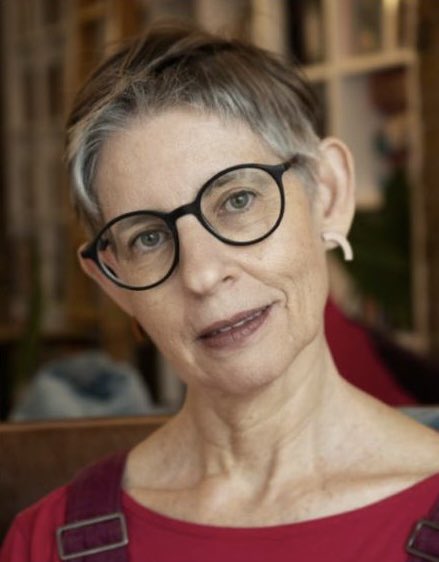 ‘Mining Lines’ workshop on 13th July on Zoom! With Tamar Yoseloff and Jacqueline Saphra. This workshop is the first of 3 which are on offer to poets who take up our new Poetry in Aldeburgh Friends scheme: poetryinaldeburgh.org/friends-scheme… around our festival theme, The Book and Beyond.