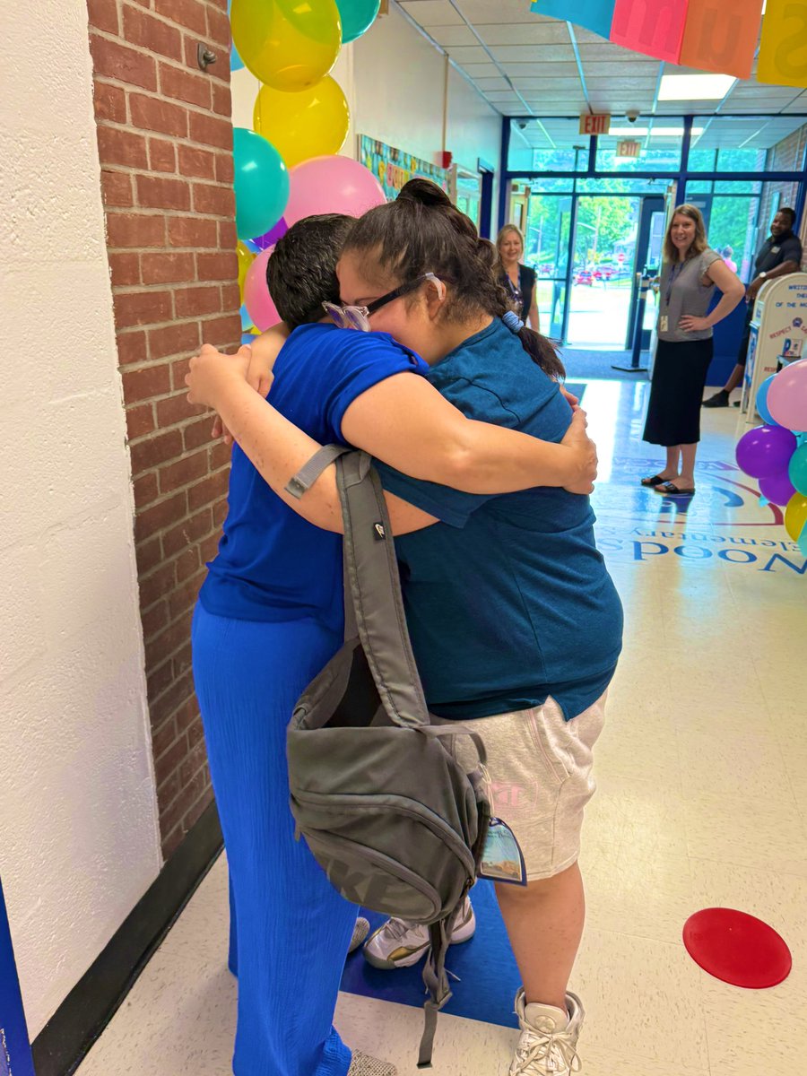 Ellen_Gerace's tweet image. Hello Summer! Kicking off our ESY program was a great success! Thank you to our staff for always going above and beyond to give our students a warm and welcoming environment, engaging learning experiences and fun enrichment opportunities! We❤️PCSD! #KeepingthePromise 🛝⚽️ 📚 ☀️
