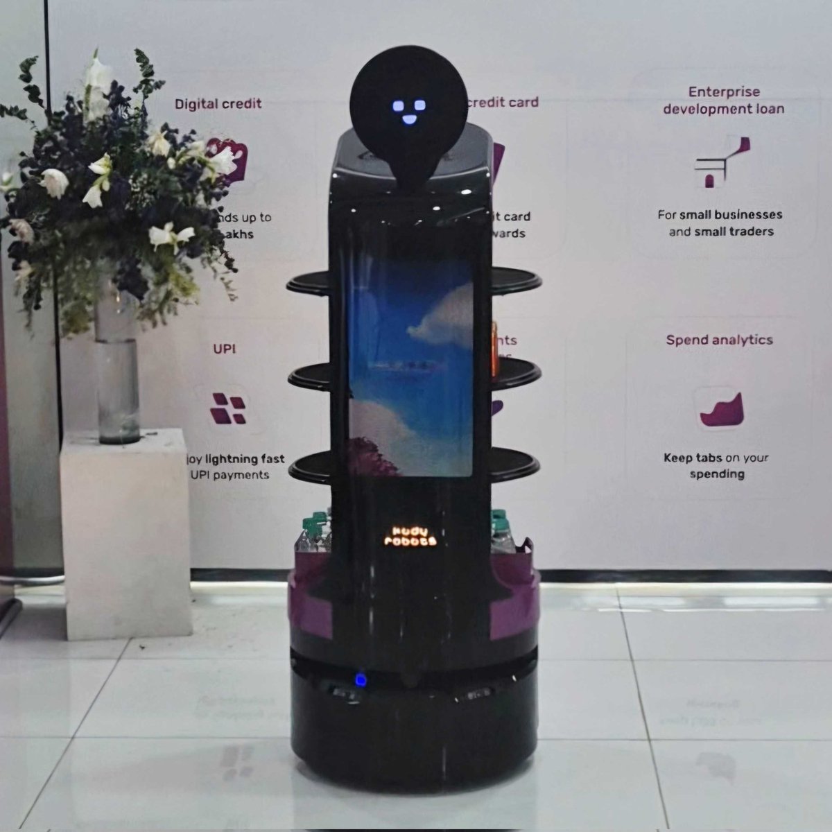 slicebank's tweet image. All right y’all, what are we naming this robot?
Drop the coolest names you got 👇