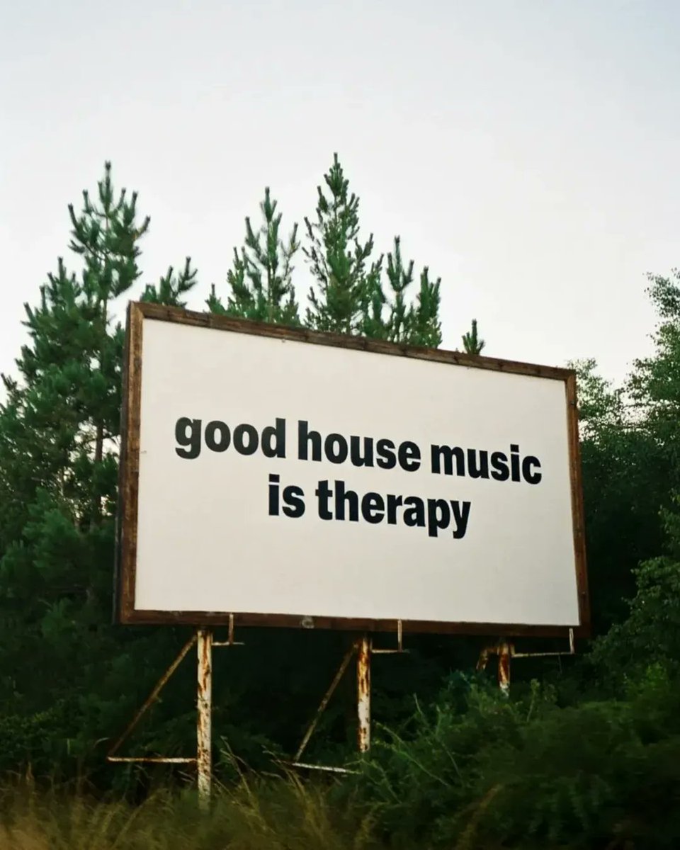 Name a tune that matches this image 👇🎧