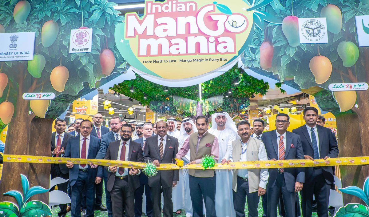 India's finest mangoes conquer UAE markets 🇮🇳🥭 

‘Indian Mango Mania 2025’ is bringing the flavours of our premium local fruit sourced from orchards across Uttar Pradesh, Bihar, West Bengal, and Madhya Pradesh to customers across the Emirates.

Our farmers and exporters are
