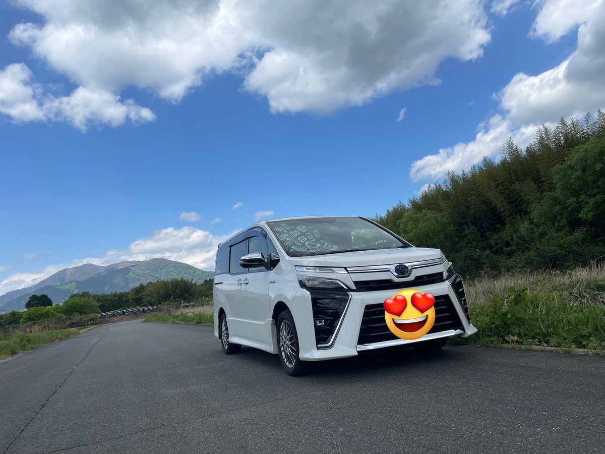 sa67xo's tweet photo. 報告遅くなりました！
次の車はヴォクシー ハイブリッド 煌めきIIです！
エスティマじゃなくなりましたが
これからも絡んでください( ᵒ̴̶̷᷄꒳ᵒ̴̶̷᷅ )

#ヴォクシー
#ヴォクシー80 https://t.co/1U4ytgYV7b