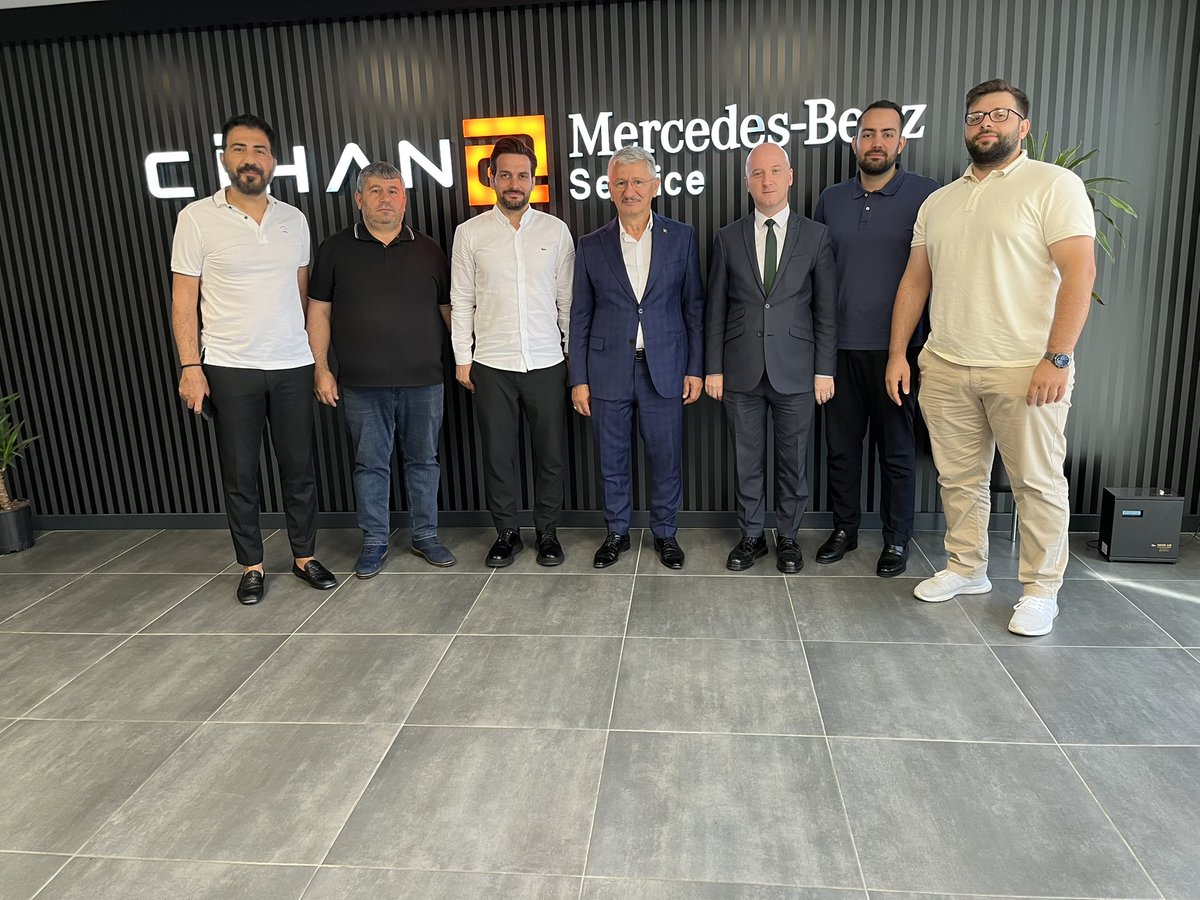 Esenler Sanayi Sitesi Site İşletme Kooperatifi Başkanımız Sn. Fatih Dönmez’i ziyaret ederek sanayi esnafımızın talep ve önerilerini dinledik.
Ardından Başkan Yardımcısı Sn. Serkan Yetim’in işletmeciliğini yaptığı Cihan Mercedes Benz Servisi’ni ziyaret ettik. AK Parti olarak