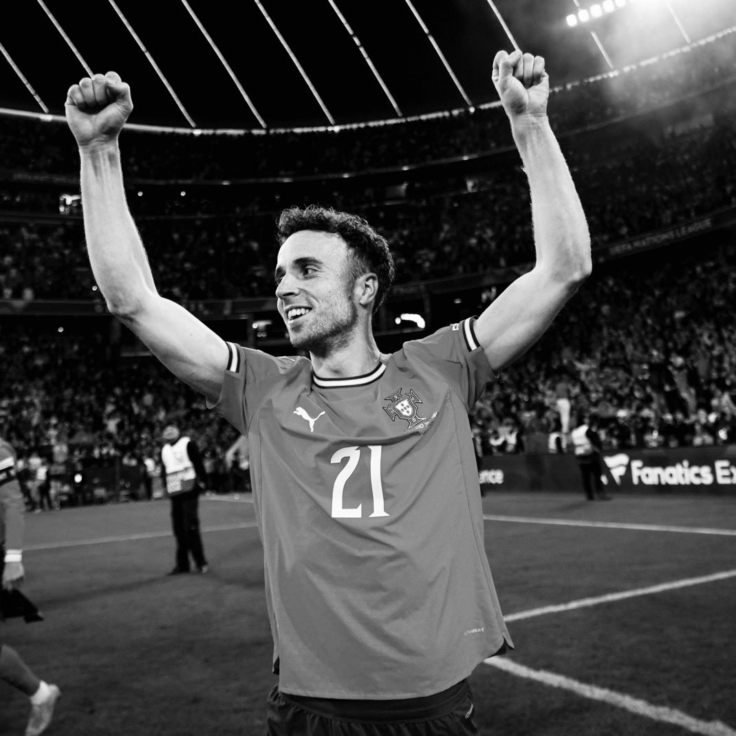 AuzioMF's tweet image. Life is so short and unfair 

RIP Diogo Jota and his brother 💔