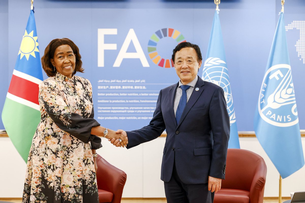 NamibiaPMGeneva's tweet photo. Today, Honourable Inge Zaamwani, Minister of Agriculture, Fisheries, Water and Land Reform met with H.E. QU Dongyu, Director-General of FAO. The Minister:
✔️ Expressed appreciation to the FAO Director-General for the continued support extended to Namibia. https://t.co/nPelbRCaPV
