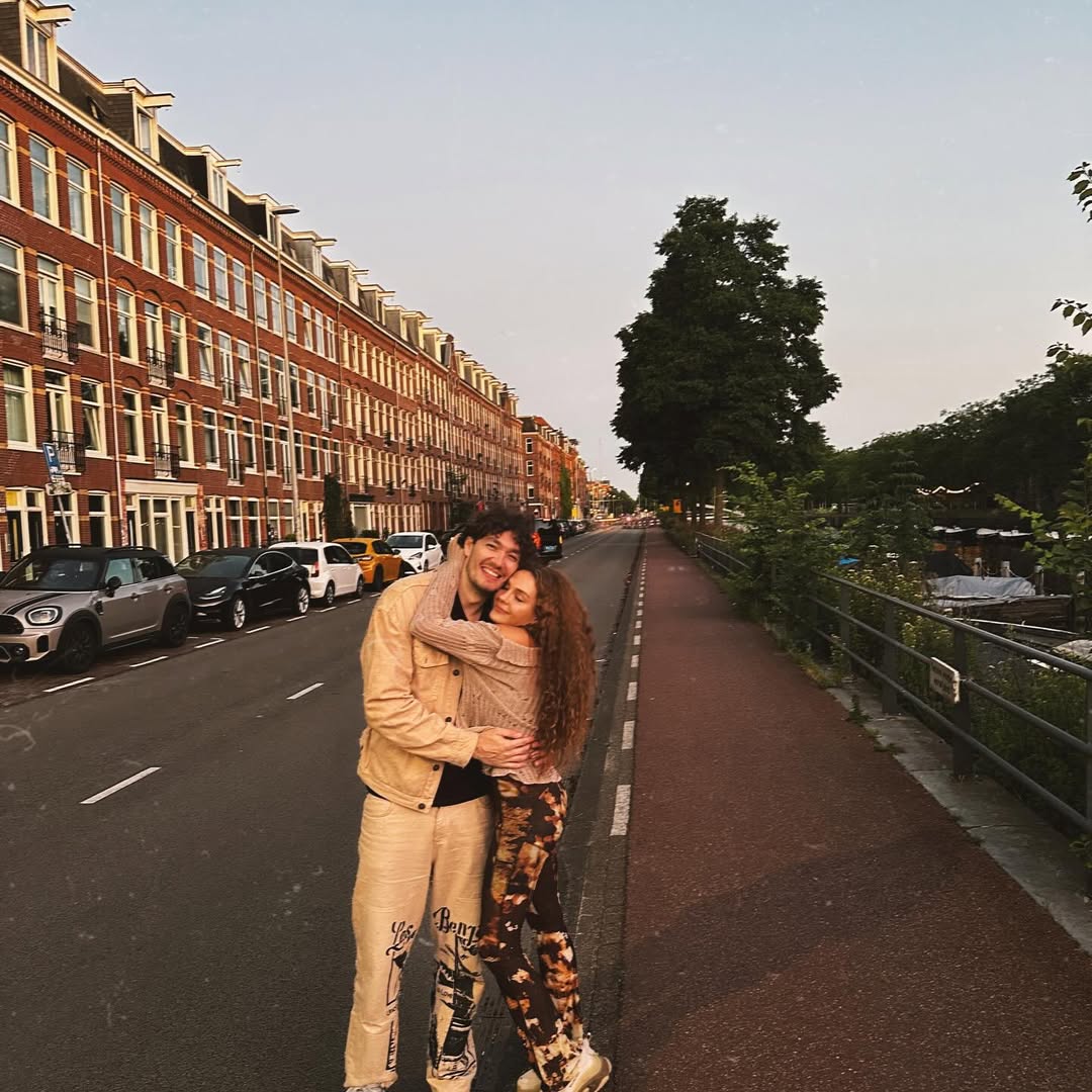 Ellos!!!!! 😍🥰😍🥰😍🧡🧿💙🪬🍀 

#EbruŞahin #CediOsman #EbruŞahinOsman