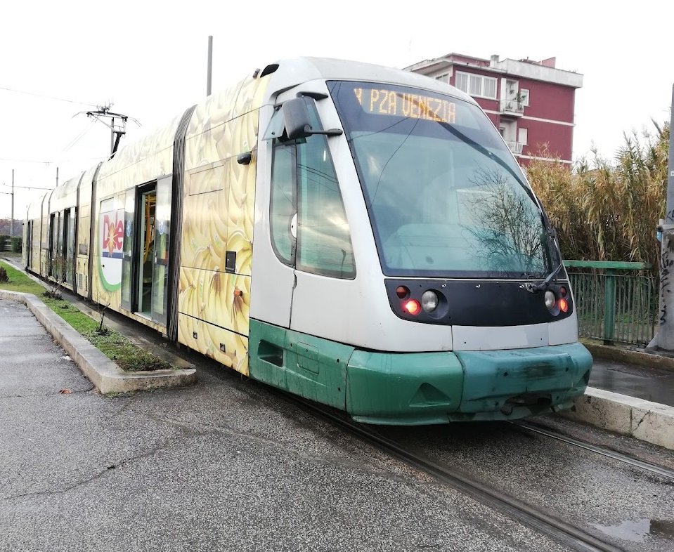 MercurioPsi's tweet photo. #Roma - utenti segnalano questi #tram Cityway (foto) SENZA ARIA CONDIZIONATA 🚫❄️

9101
9105
9108
9118
9124
9126
9202
9217
9226
9227
9232
9235
9237
9242

+ 100% #tram Stanga 7xxx che NON HANNO a/c

= oltre 50% #tram a #Roma senza a/c 🚫❄️

@antitrust_it @ASLRoma1 @gualtierieurope https://t.co/65A1nbiJXl