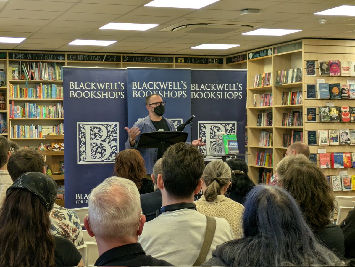 BlackwellsMcr's tweet image. A fantastic evening yesterday with the brilliant @doctorow, speaking about Picks & Shovels, big tech, AI and hope for the future. We hope you enjoyed it as much as we did!