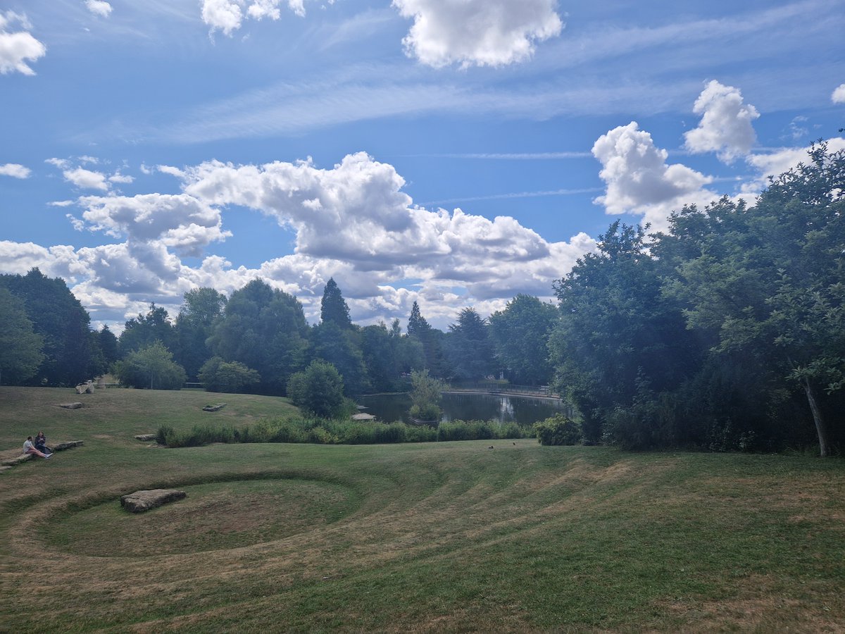 BathTR's tweet image. The sun is shining for day 4 of #TIMRA2025!
Today our TCRG team and guest experts are delivering insightful training on a range of important topics including digital safety, investigative skills, media and communications and #impact.
#TobaccoControl #training