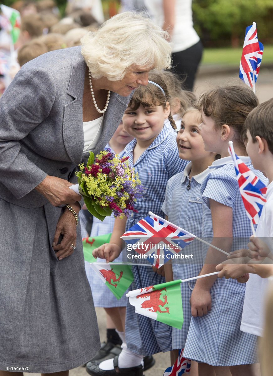 nocontxtcamilla's tweet photo. #WalesWeek 2014 🏴󠁧󠁢󠁷󠁬󠁳󠁿 https://t.co/SKdR4WIlur