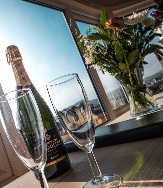 TheBBDirectory's tweet photo. Just moments from Douglas Promenade, HQ Bar and Restaurant offers the perfect mix of modern comfort and historic charm in the heart of the Isle of Man.
https://t.co/i9uzCjpziF
#HQBar #IsleOfMan #Douglas #Promenade #Seaside #ModernComfort #HistoricCharm #HotelWithAView https://t.co/clXQUQfovs