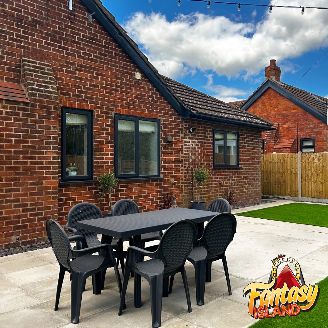 Did we mention our Bungalows have a HUGE garden?

Fancy a getaway where you can ride all day, then unwind in your own space?

📍 Check out our Bungalows and book now:
👉 loom.ly/mL-Q_WY

#FantasyIsland #BungalowBreak