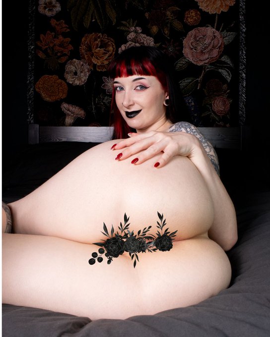 Watch Persephone ♥'s leaked NSFW photo on TwXstars