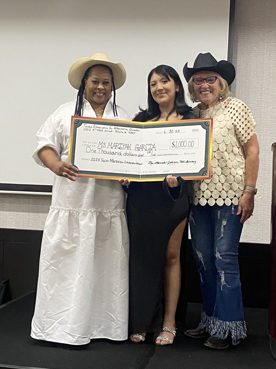 TAAE awarded 2-$1000 scholarships to two deserving alternative education graduates at its 35th annual conference. Congratulations, Bailee and Mariyah! @taae8 #TAAE35 <a href="/slj001971/">Sharonda Johnson</a>