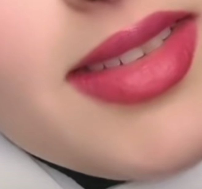 من صورتي كم تتوقعون عمري 🤭