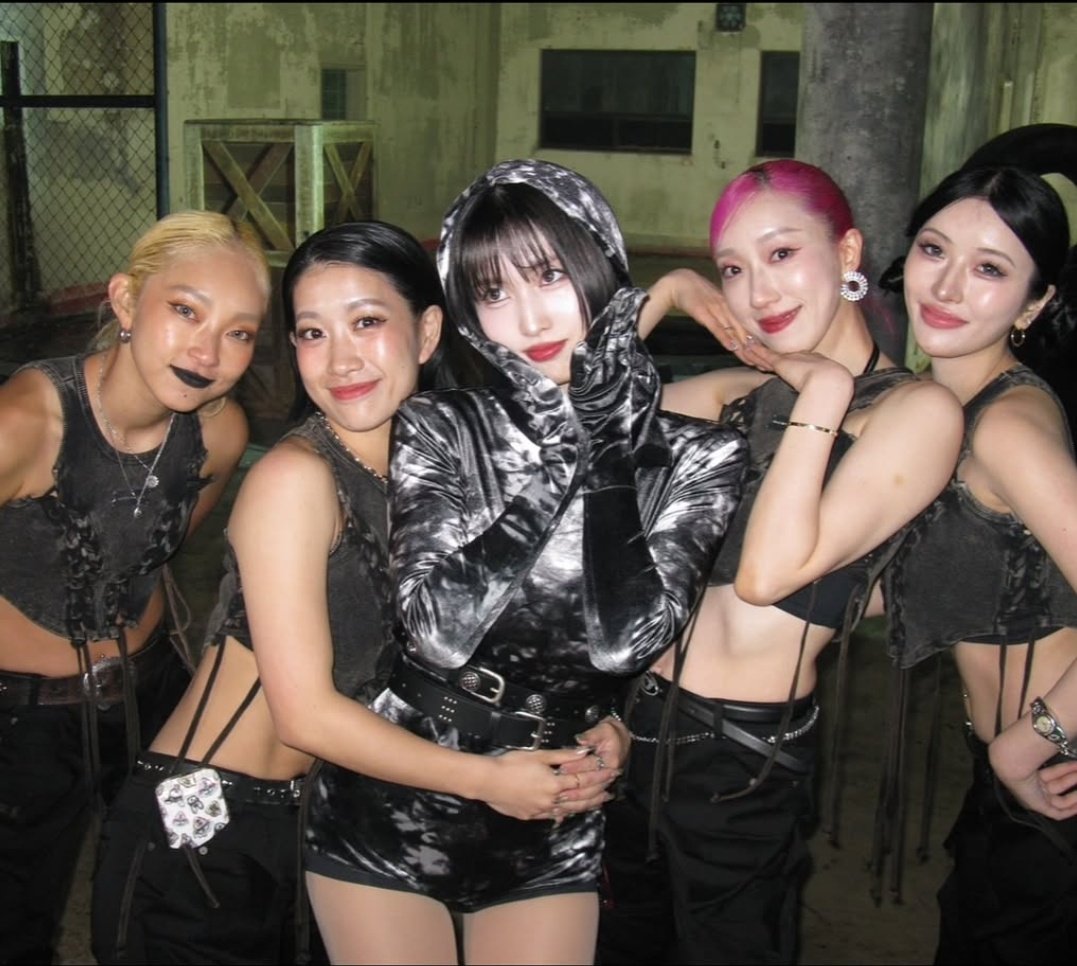 gyuwithu's tweet image. After Jihyo, we got Momo instagram update with @OsakaOjoGang 💚✨️

"💚 🔫 🔫 🔫 "

#wswf #wswf3 #ojogang #osakaojogang #twice