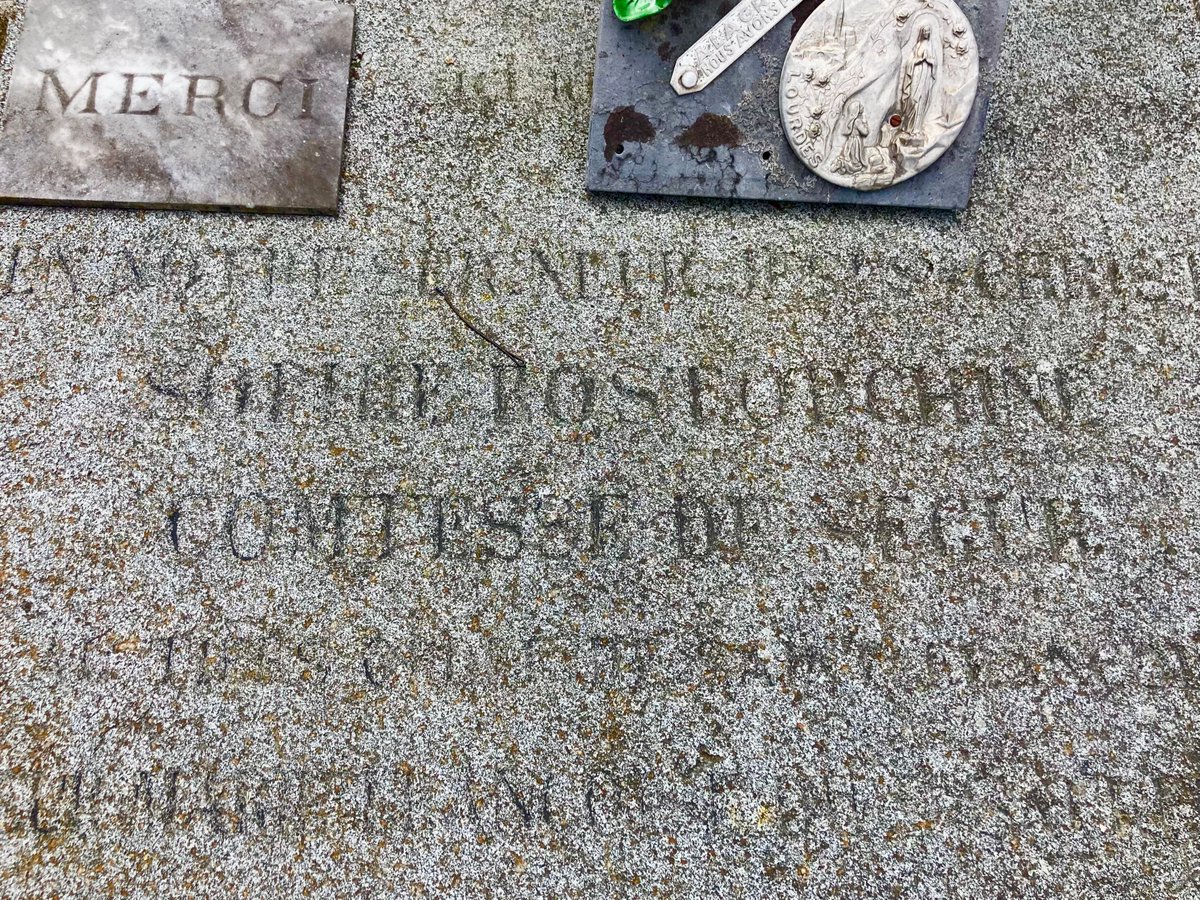 En bered Plunered: Nemeur a zamant e-ser hon skrivagnerion gozh, Iehann-Vari Mary, oberour FOER VERIADEG, hag e vreur Juluan-Vari Mary, troour ar FIORETTI. Ken nebeud all a zamant avat e-ser ar Gontez a Ségur ! #brezhoneg #breizh #gwened #vannes #pluneret #comtessedeségur