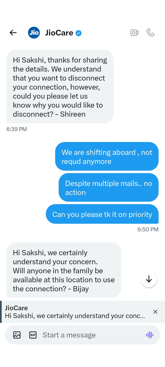 sakshihanda09's tweet photo. @JioCare @jio_fibre the conversation with jio guys.. it's really difficult to deal with them.. first they don't come to install it, then they don't disconnect it https://t.co/kADf8I39OD