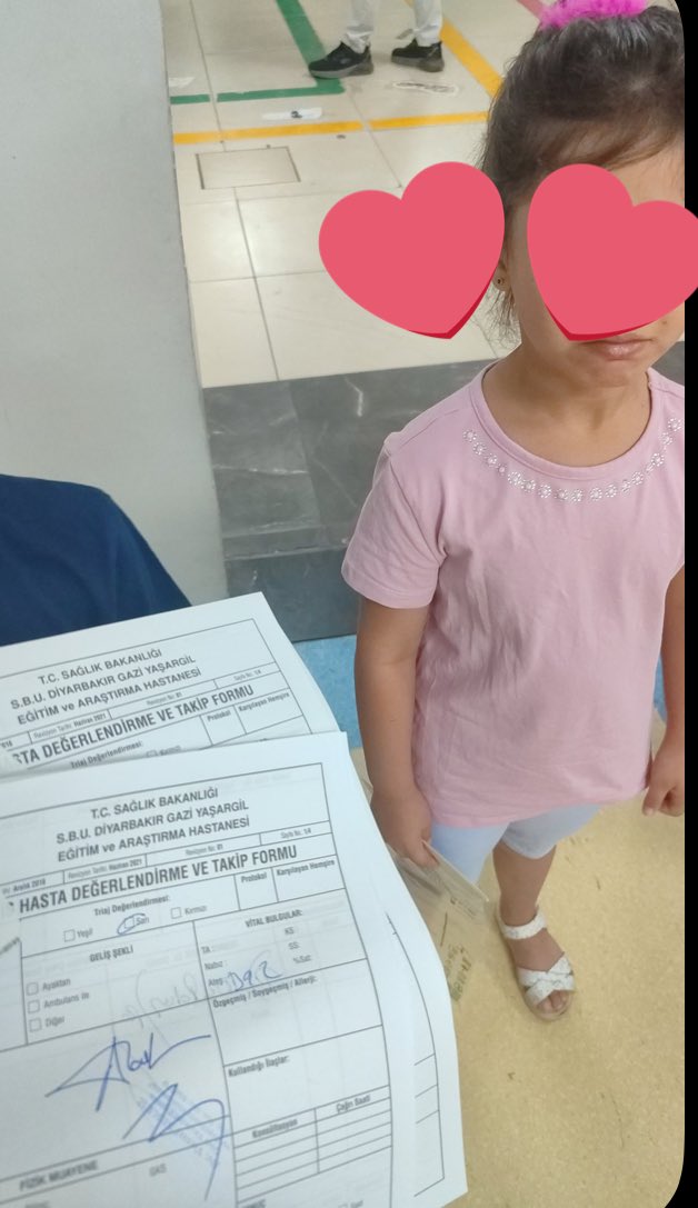 ruhurevanolmus's tweet photo. Acil Destek Çağrısı gören herkesin RT yapmasını rica ediyorum.

Kıymetli bağışçımız,

Derneğimize başvuran bir annenin yardım talebi üzerine yaptığımız yerinde incelemelerde, ailenin ciddi şekilde gıda ve temel ihtiyaç yoksunluğu yaşadığı tespit edilmiştir.

Küçük çocukları günlerdir 39,2 derece ateşle mücadele ediyor.
Bu zor durumda elimizden geleni yapmak istiyoruz. Ancak siz değerli bağışçılarımızın desteği olmadan bu ailenin yaralarını sarabilmemiz mümkün değil.

Aileye acil erzak ve temel gıda kolisi ulaştırmak için desteğinizi bekliyoruz.

Destek olmak isteyenler altta ki tweetimizden bağlantı kurabiliriz.