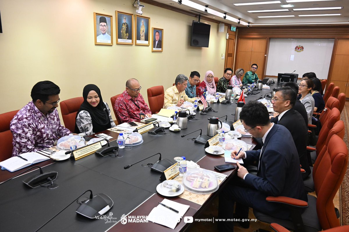 COURTESY CALL ON SEC-GEN MOTAC MALAYSIA BY H.E. VICE MINISTER OF NATIONAL ETHNIC AFFAIRS COMMISSION (NEAC), P.R. CHINA

Click news facebook.com/share/p/19EhzX…

#MyMOTAC #TaatSetia
#MySeniBudaya #ASCC
#MalaysiaTrulyAsia #VM2026
#RancakkanMADANI #MADANIBekerja
#MalaysiaMADANI