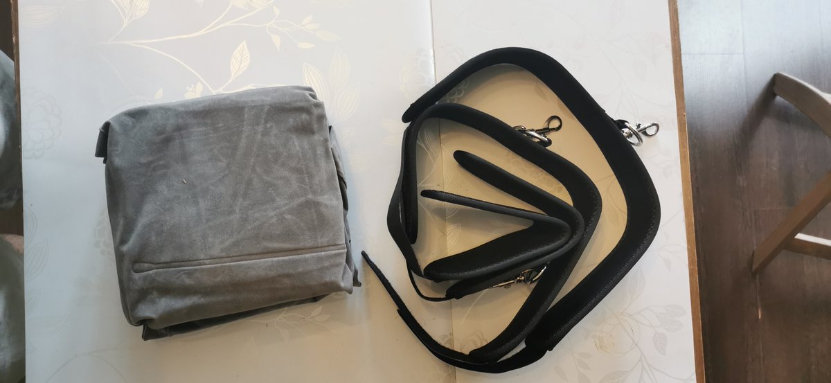foxterr60684653's tweet photo. Merci @necyeh pour ce coussin de bondage gonflable, tout doux. J'y passe de bon moment attaché.😇 https://t.co/FGQfbF4SUG