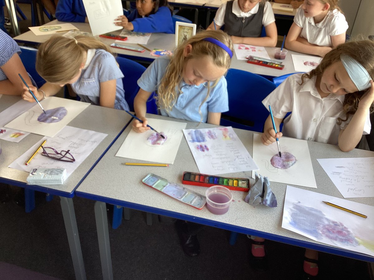 MNA_Year6's tweet photo. Year 5 are having a wonderful time on transition this morning, celebrating what makes us unique by creating portraits inspired by the book ‘Wonder’. Well done Year 5; we are all very excited for September! @morley_newlands @MNA_Year5 https://t.co/nEWZQbklPw