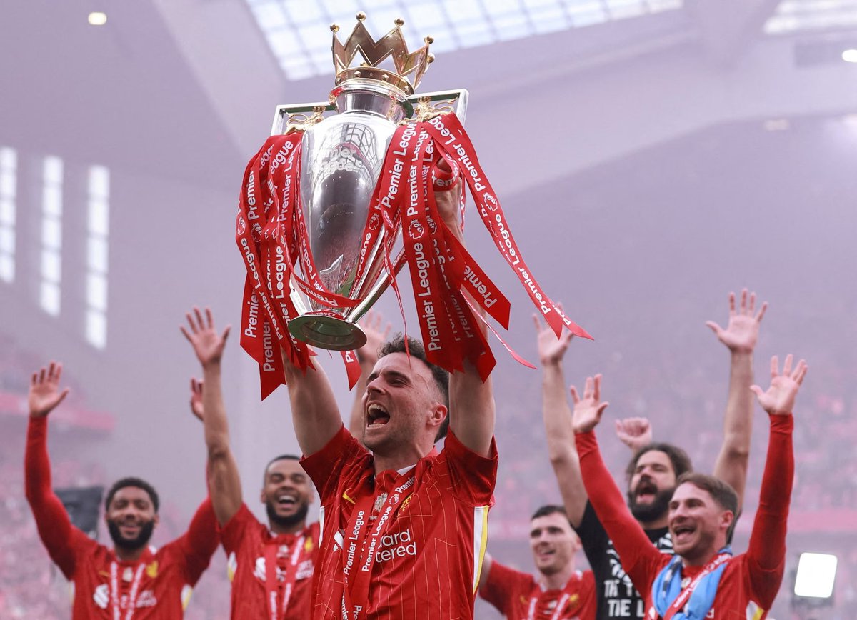 aman99ii's tweet image. You’re immortalised in this clubs history forever, the 20 that won us number 20.
We’ll miss you and the smiles you bought to us. ♥️