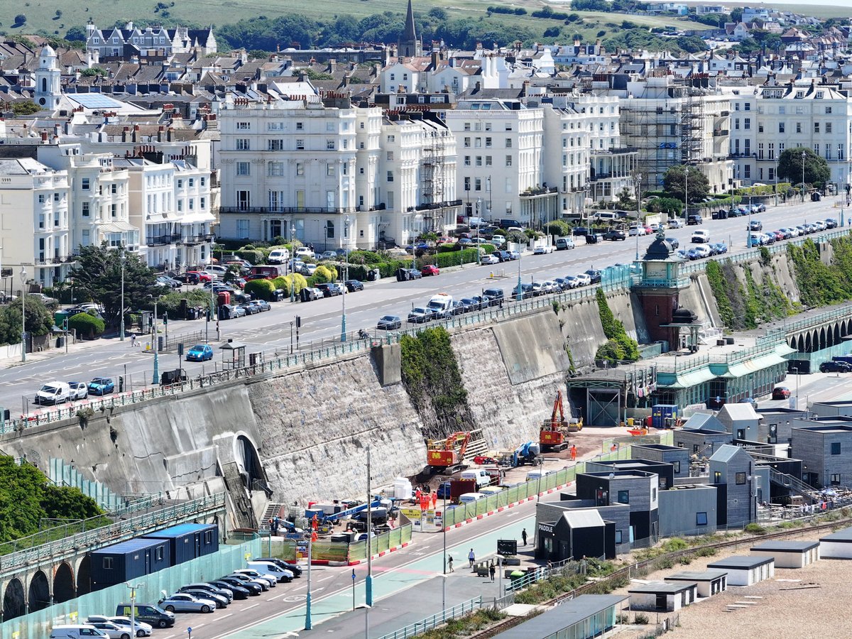 brightonsnapper's tweet photo. Madeira Terrace #Brighton https://t.co/b436KTmVLv