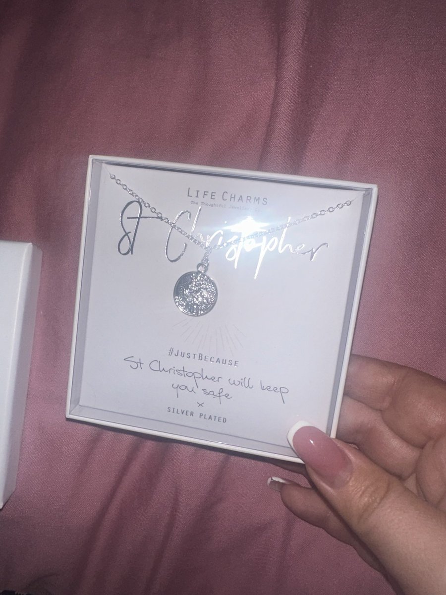 Time to go see the world🌍🦘

Let’s pray I have a job to return to 🙏🏻