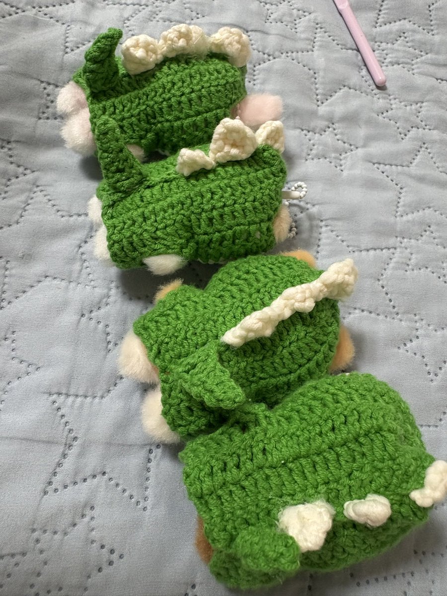 휴 간만에 뜨개 좀 했네..
짭보블보블 만들기..🦖