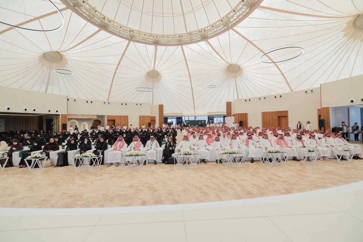 تواصل #NHC نموها وتوسعها في مشاريع كبيرة ومتنوعة تقود مشهد التطوير العقاري في المملكة، وتؤكد التزامها بدعم الشباب السعودي عبر أكبر برنامج تدريب في القطاع بمشاركة 500 متدرب ومتدربة في برنامج #واعد بنسخته الخامسة.👏🏼  

ويؤهل البرنامج الكفاءات الوطنية للمشاركة الفاعلة في سوق العمل
