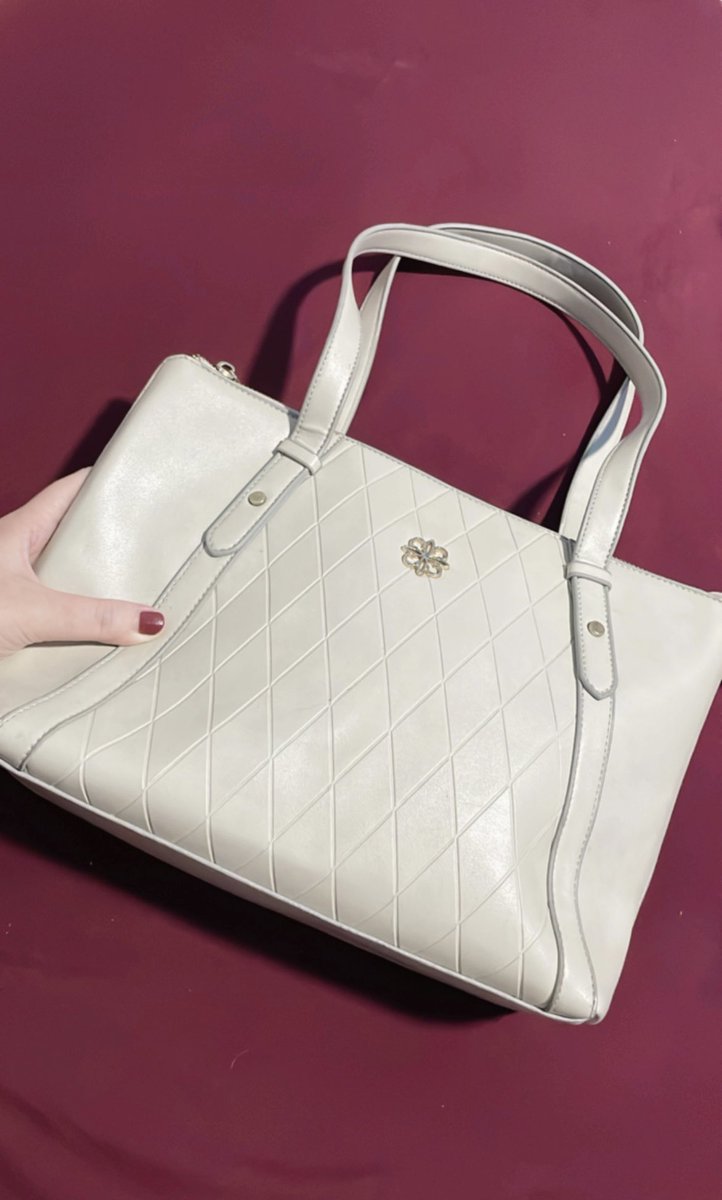 prelovedluv tweet media