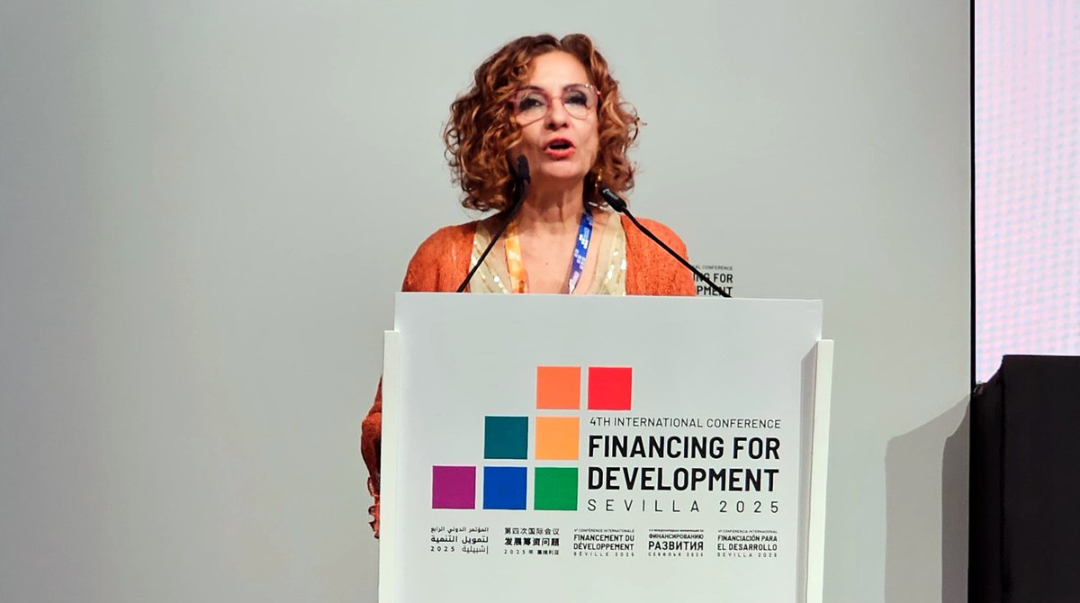 mjmonteroc's tweet image. Hoy hemos mantenido un inspirador y fructífero debate sobre la necesidad de avanzar hacia un modelo fiscal global más progresivo, más justo y eficiente para reducir la desigualdad. Gracias a @JosephEStiglitz @mariomarcelc @aminatatoureklk por sus reflexiones en el #FFD4Sevilla.
