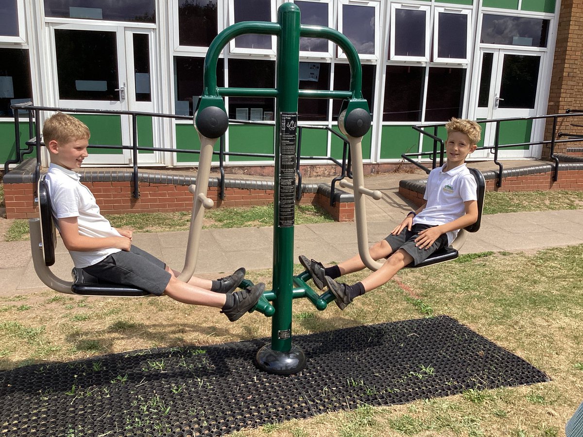 whcps's tweet photo. 4LC loved trying out the new gym equipment! We have lots of tired legs now. A big thank you to the PTA for helping to organise this! 🏋️♀️🏋️💪#whcyear4 #whcpe #whcpta https://t.co/ZzEOCxJt3U