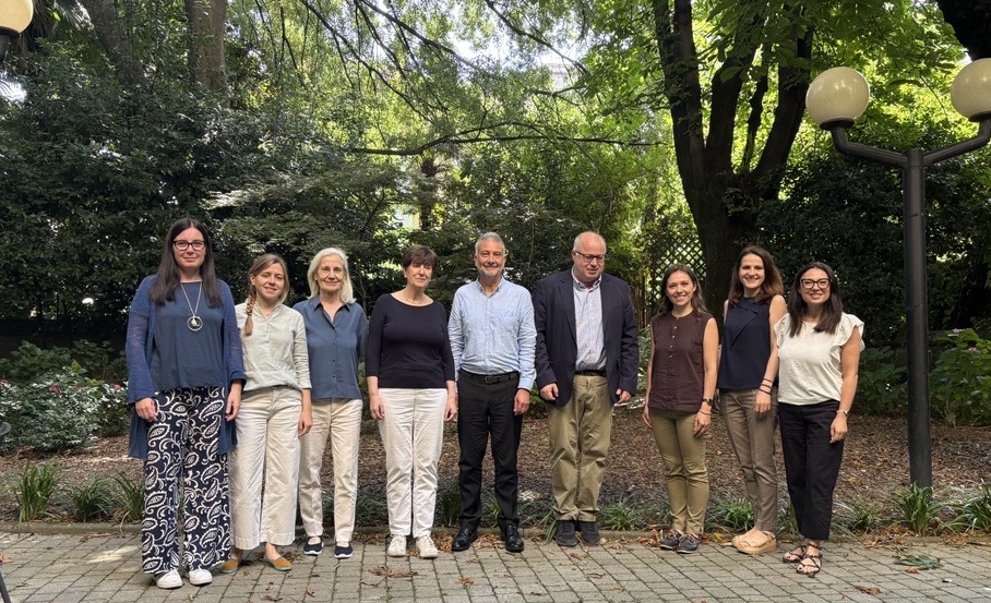 Fondazione AriSLA (@fond_arisla) on Twitter photo It's been a pleasure to host David Ali, Advocacy and Membership Lead at <a href="/ALSMNDAlliance/">ALS/MND Alliance</a>, of which AriSLA is a member.
We thank him for the insightful discussion, and for sharing his energy and vision for the future of ALS!
#ALSMNDWithoutBorders It's been a pleasure to host David Ali, Advocacy and Membership Lead at <a href="/ALSMNDAlliance/">ALS/MND Alliance</a>, of which AriSLA is a member.
We thank him for the insightful discussion, and for sharing his energy and vision for the future of ALS!
#ALSMNDWithoutBorders