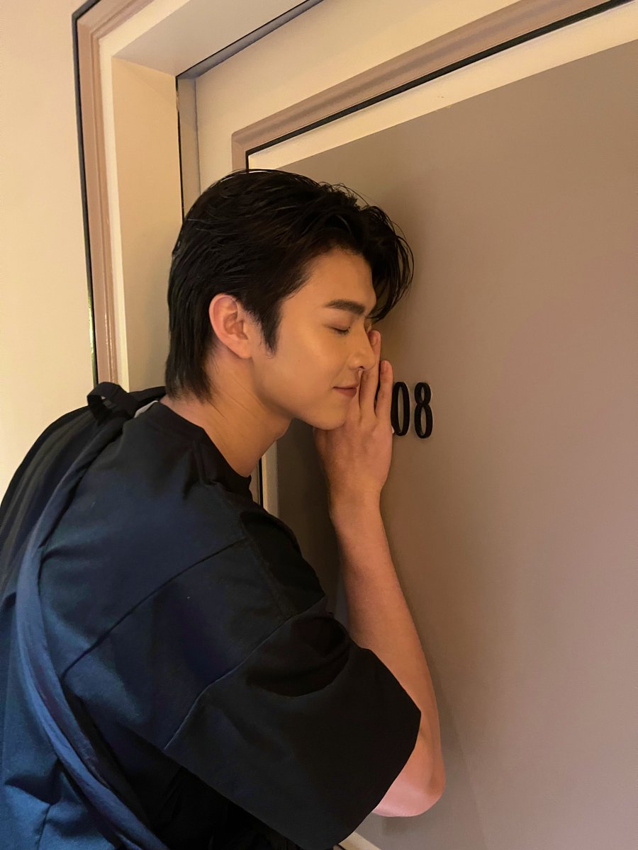 KennyAlann's tweet photo. ไม่ได้ใบ้อะไรทั้งนั้น อิอิ 😅 #meennicha8 https://t.co/gxo5MceBJC