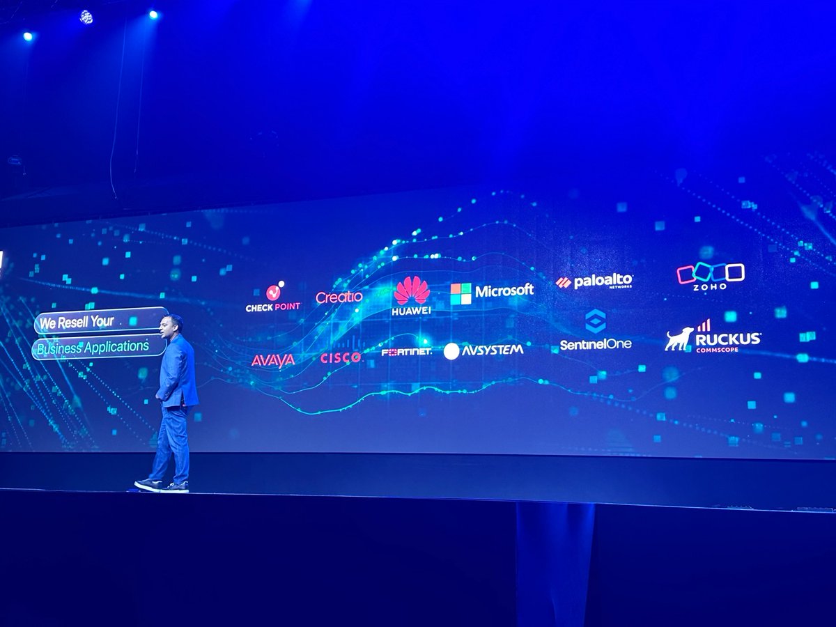 ZohoAfrica's tweet image. Inspiring thought leadership and collaboration for a brighter digital future.
At the My.t Summit in Mauritius, we partnered with Mauritius Telecom to explore how AI, cybersecurity, and technological innovation drive inclusive growth across Africa.
Our President, @hyther Nizam,…